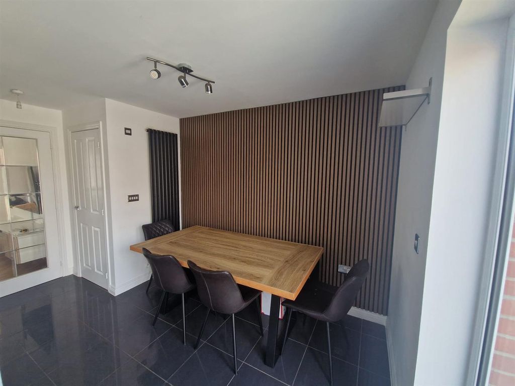 Property photo 3 of 20 5Ec9d686-c3E1-4Fcb-A63F-0E7Ed481889B.Jpg