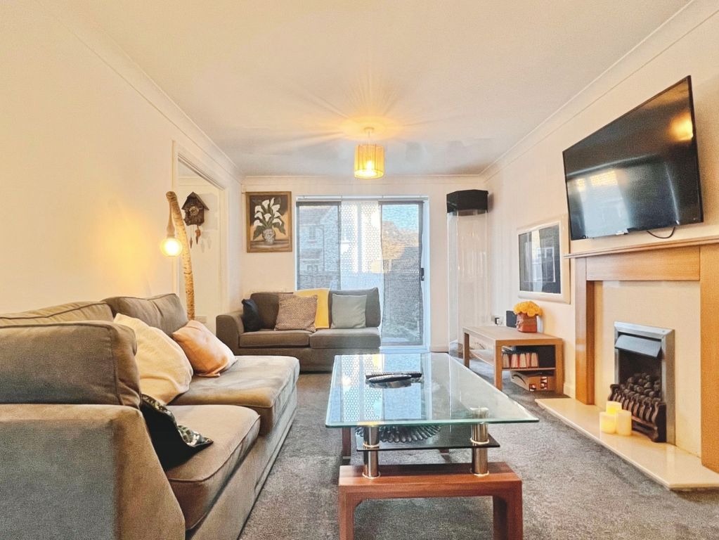 Property photo 3 of 23