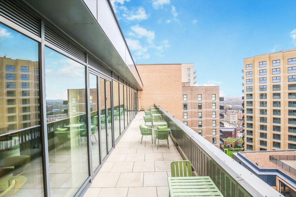 Property photo 3 of 25 Image