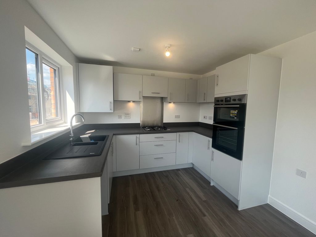 Property photo 2 of 18 Front