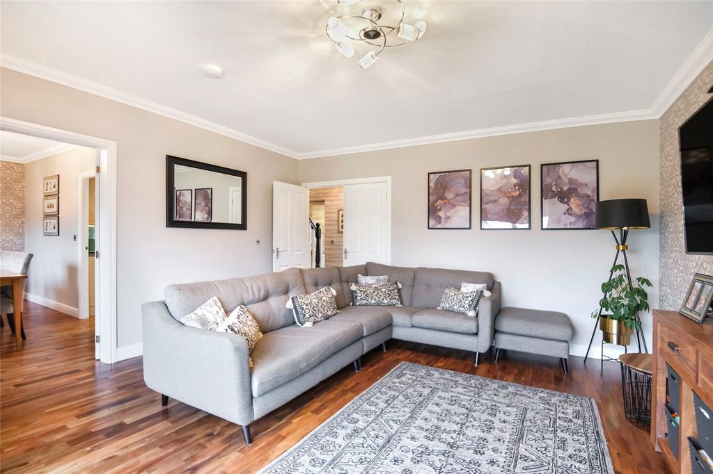 Property photo 3 of 23 Picture No. 04