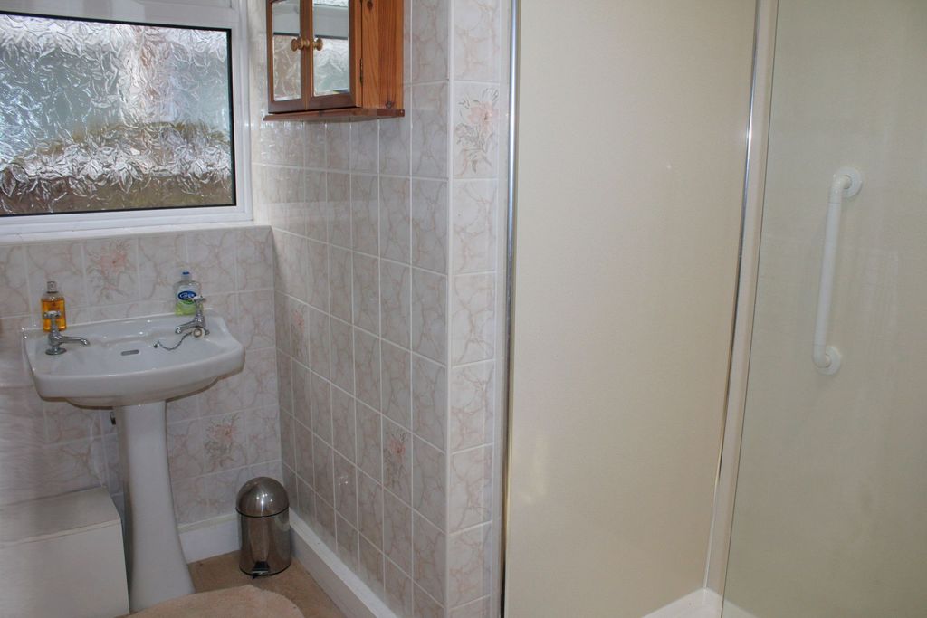 Property photo 3 of 14 Shower Room