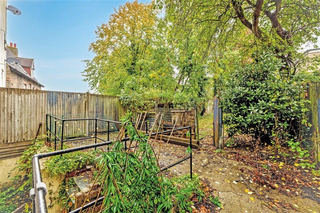 Property photo 2 of 5