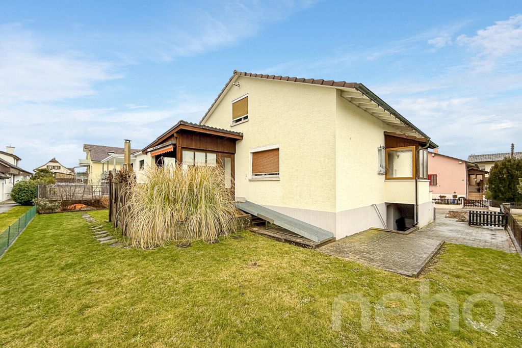 Property photo 1 of 12