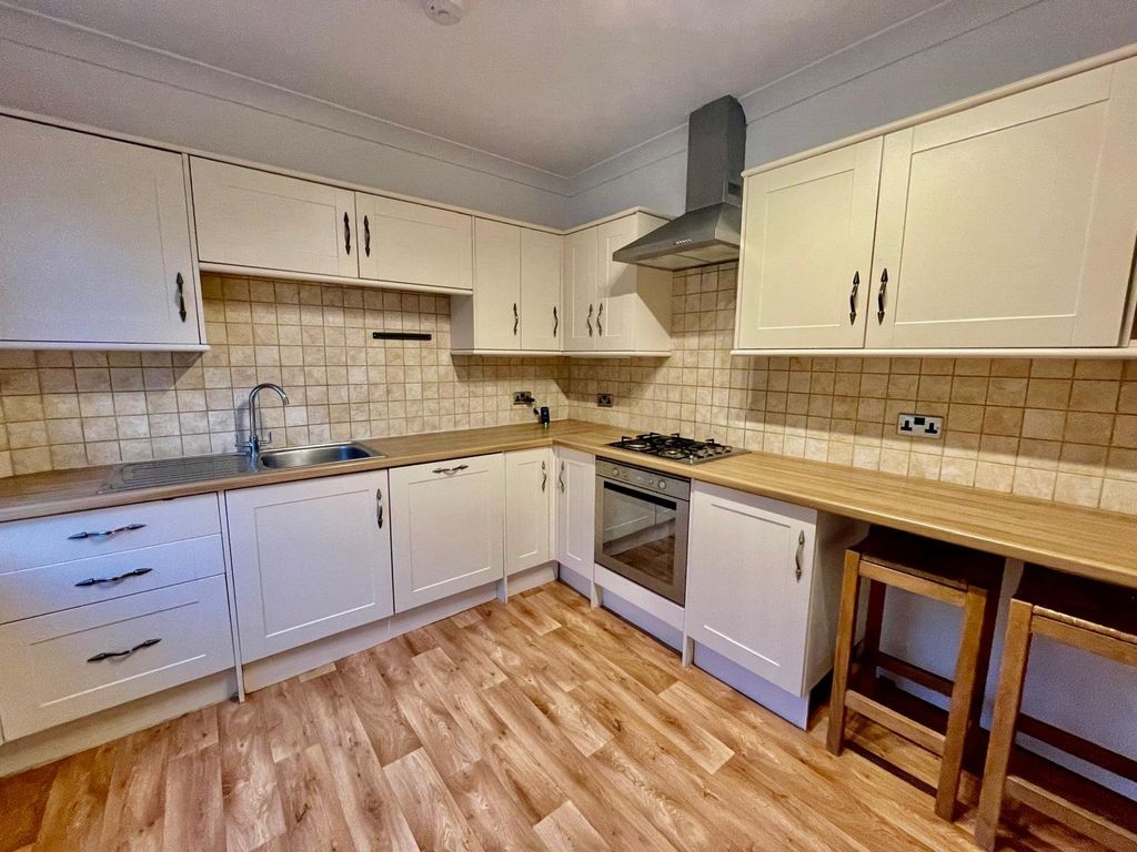 Property photo 2 of 19 Picture No. 13