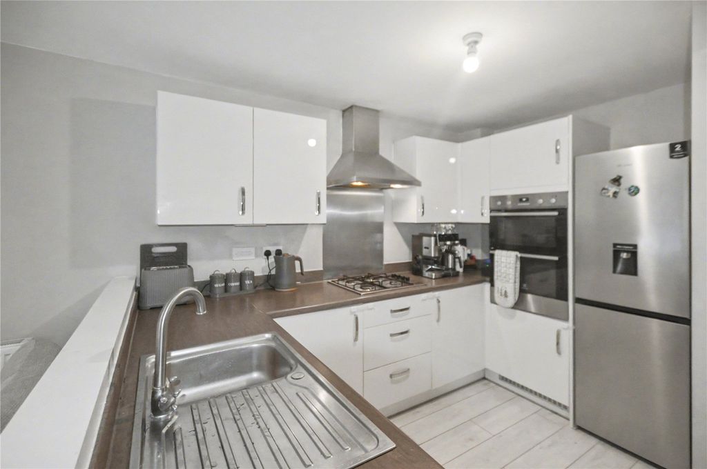 Property photo 3 of 12 Picture No. 12