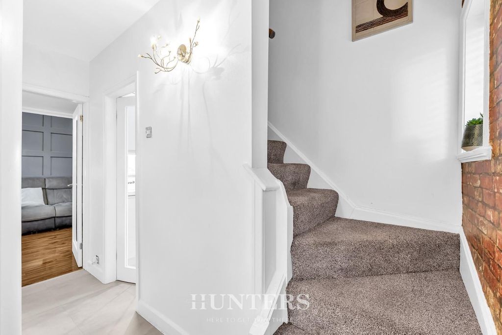 Property photo 3 of 20 White Moss Road (2).Jpg