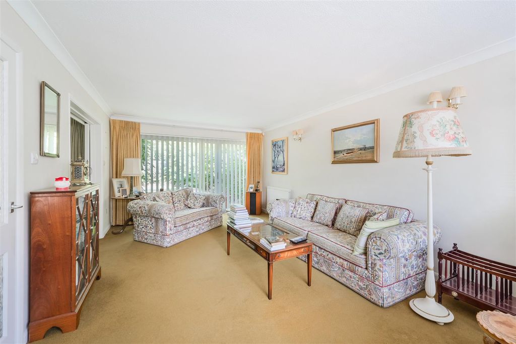 Property photo 3 of 21 Ruffetts Way, 18 (18).Jpg