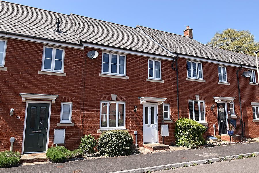 Property photo 1 of 8