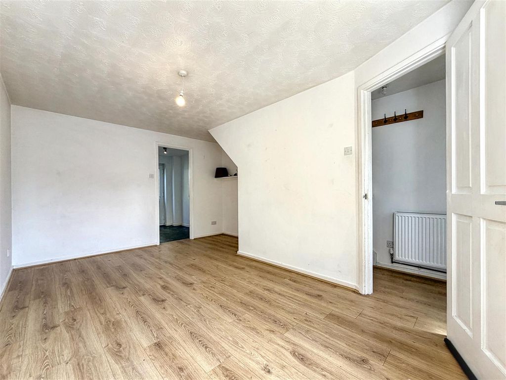 Property photo 2 of 13 Img_9763.Jpg