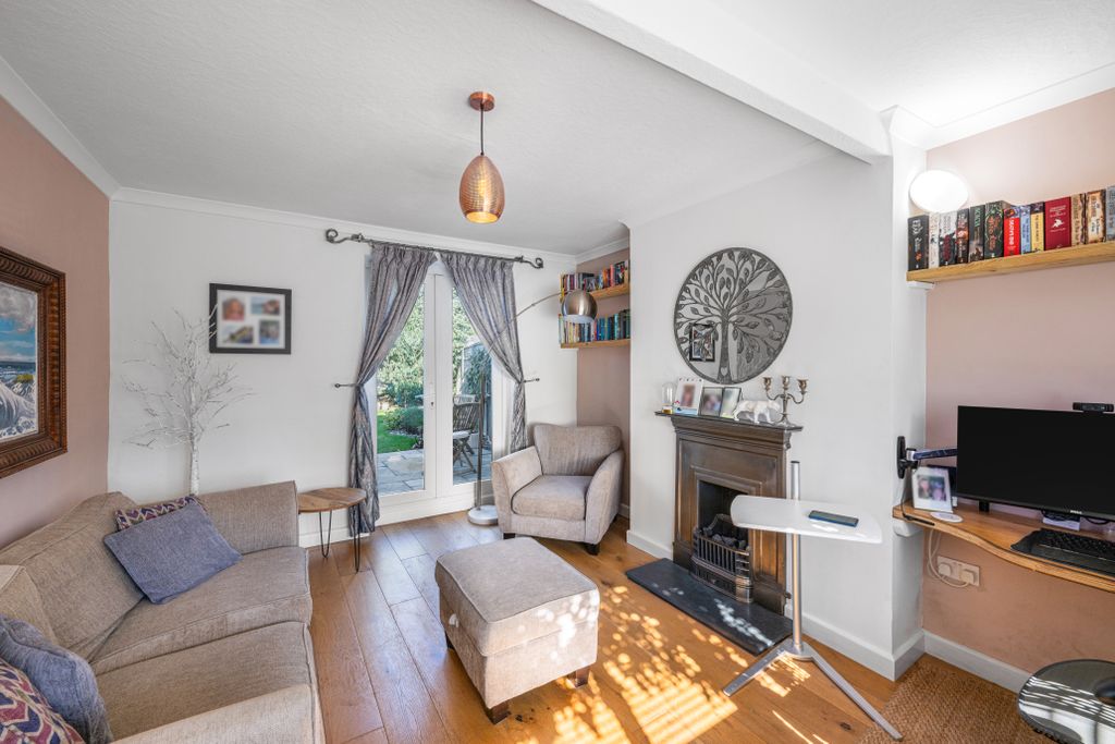 Property photo 2 of 20