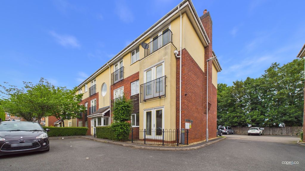 Property photo 1 of 12 5247702