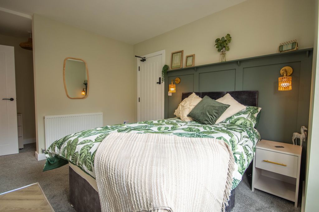 Property photo 1 of 13 E-2