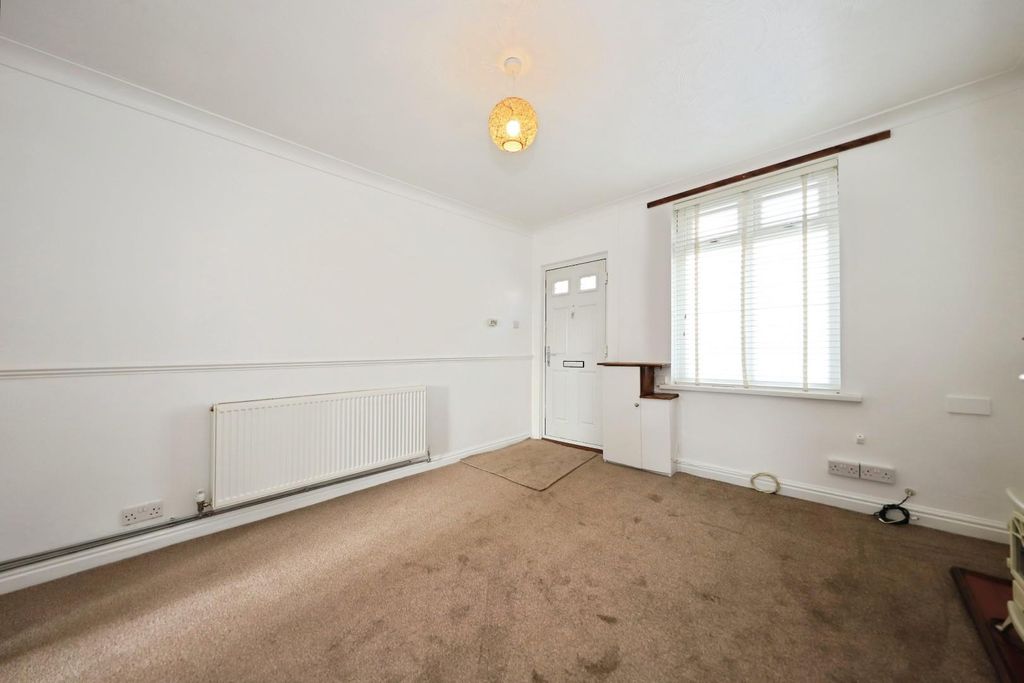 Property photo 3 of 18 Pick-0015.Jpg
