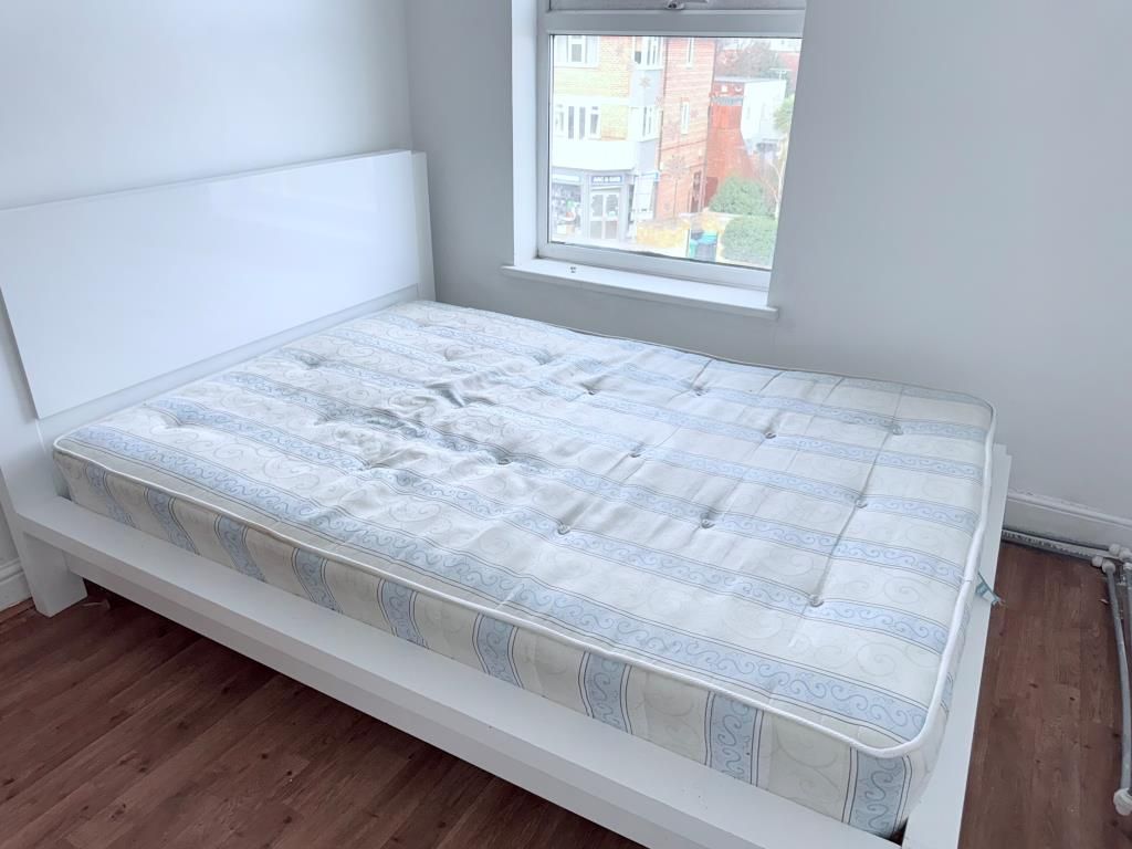 Property photo 3 of 8 Bedroom