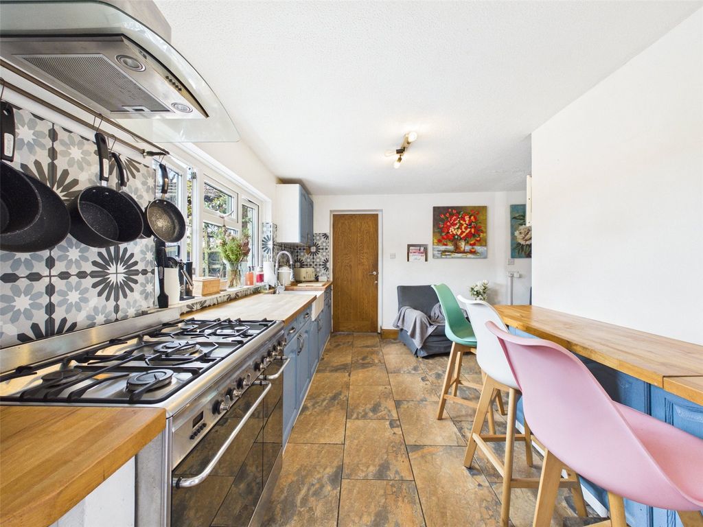 Property photo 2 of 40 Picture No. 92
