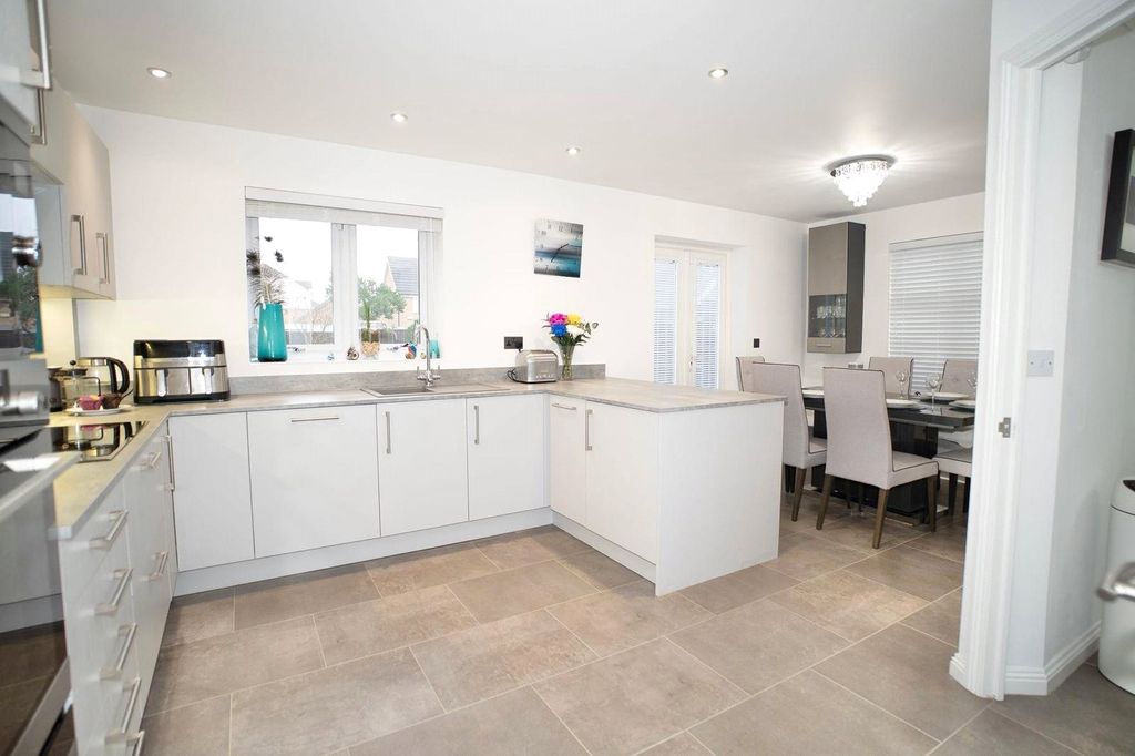 Property photo 3 of 14 Picture No. 07