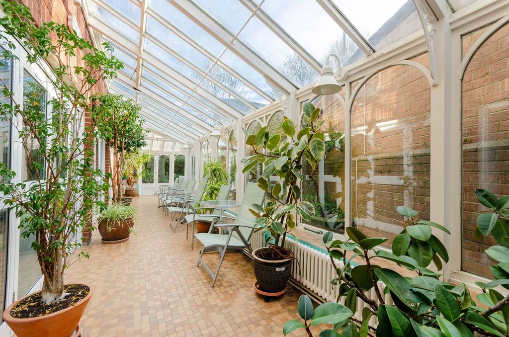 Property photo 3 of 11