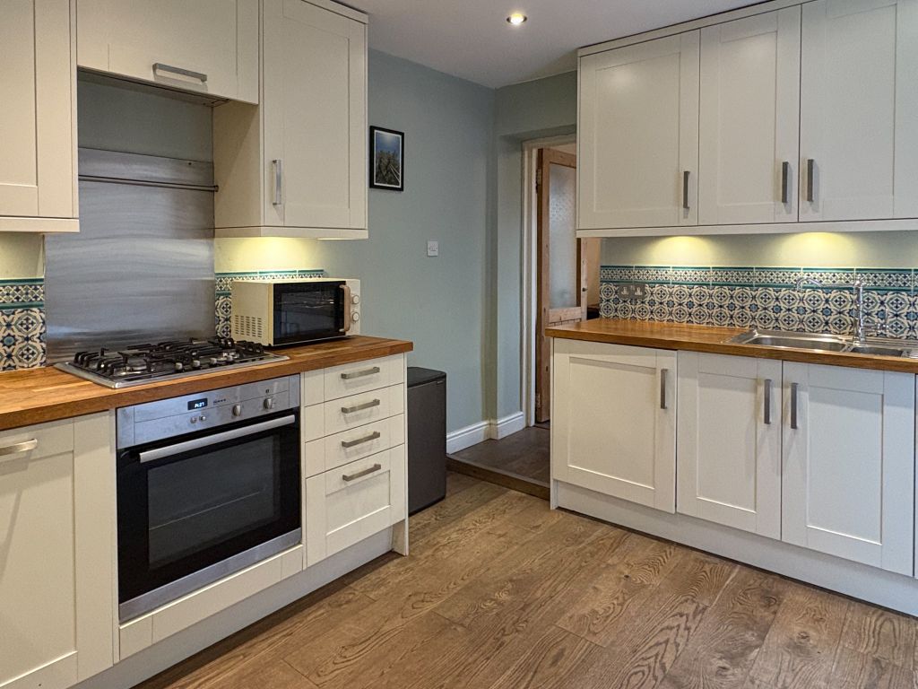 Property photo 2 of 23 Kitchen