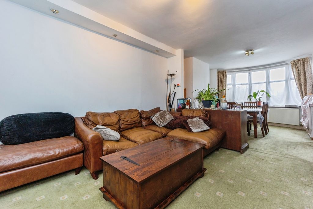 Property photo 2 of 15 Pbox-Img.Jpg