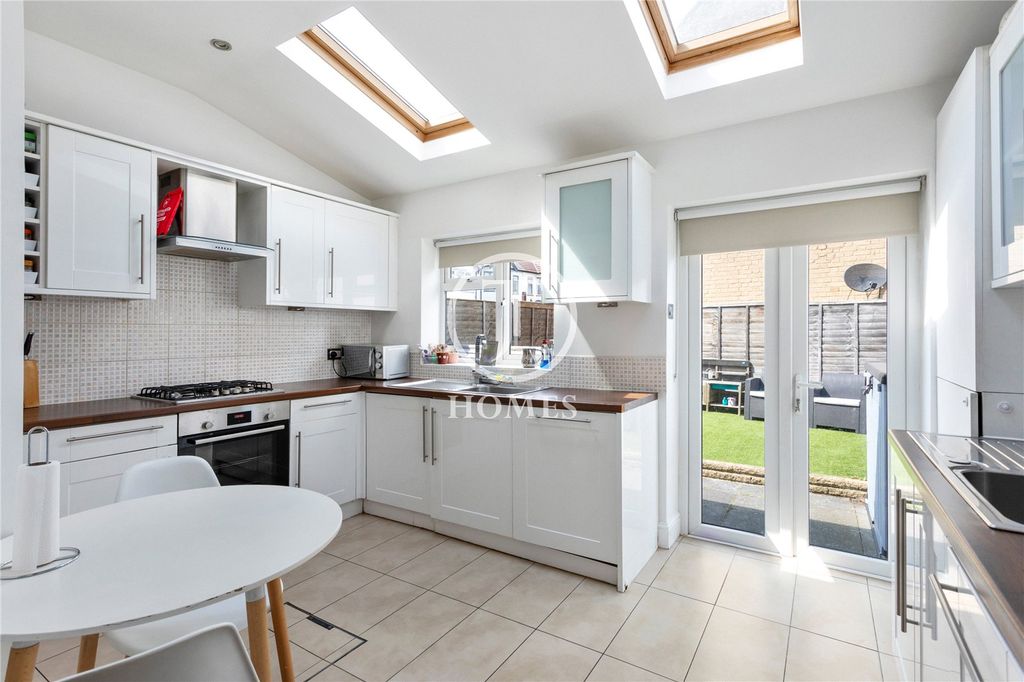 Property photo 3 of 12 Picture No. 06