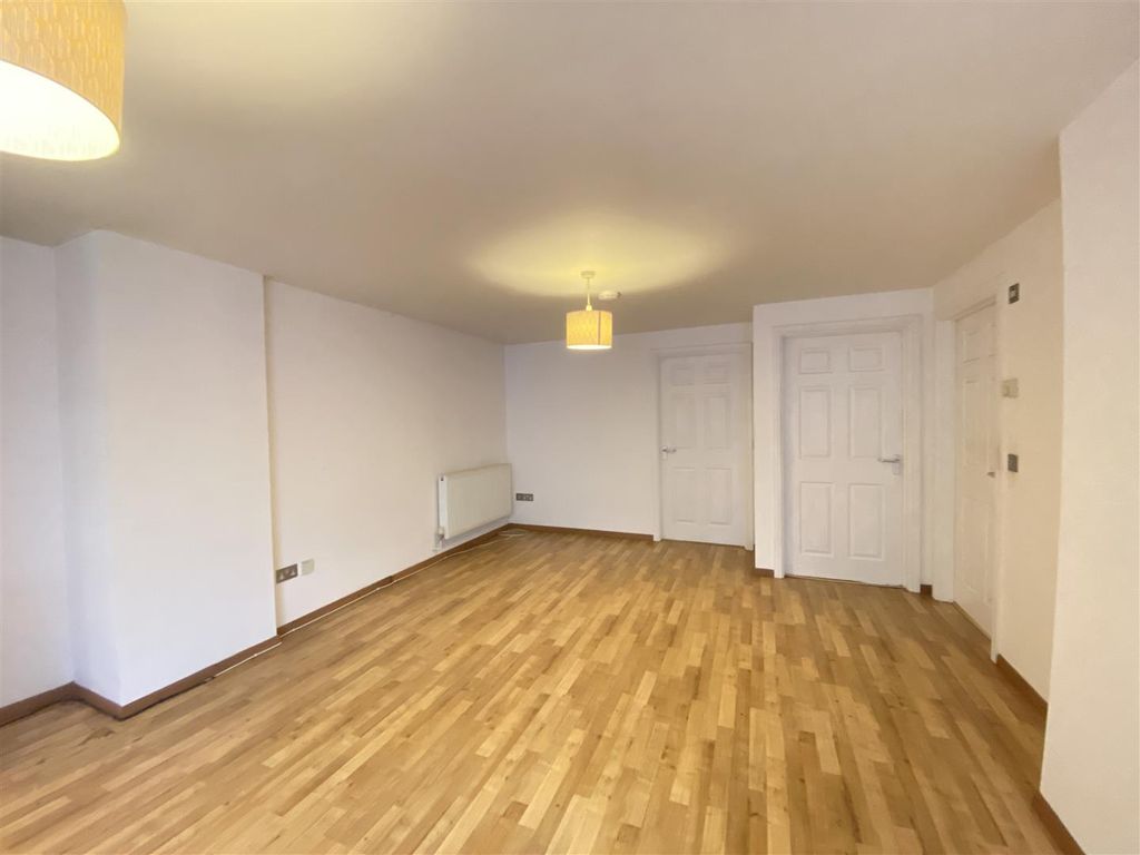 Property photo 2 of 5 Lounge