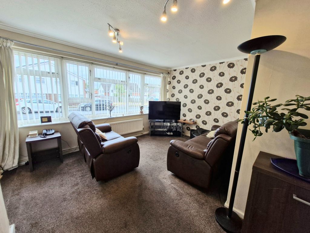 Property photo 2 of 24
