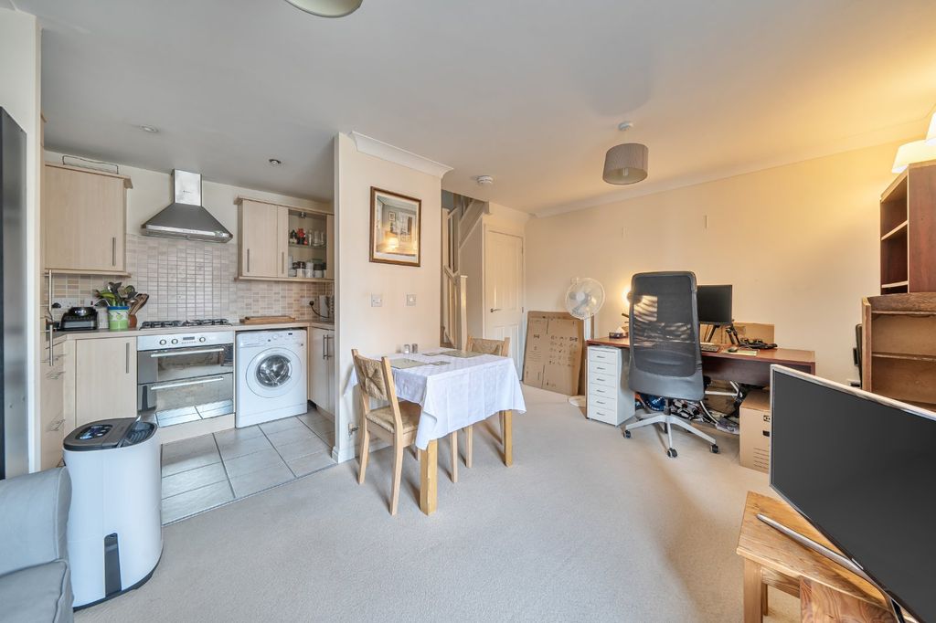 Property photo 3 of 16 Picture No. 11