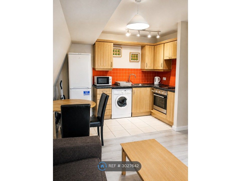 Property photo 1 of 8 Kitchen