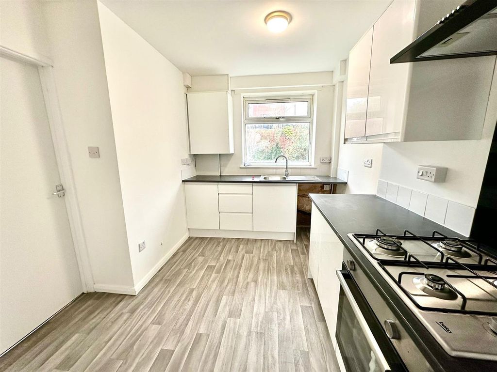 Property photo 3 of 10 Img_3923.Jpeg