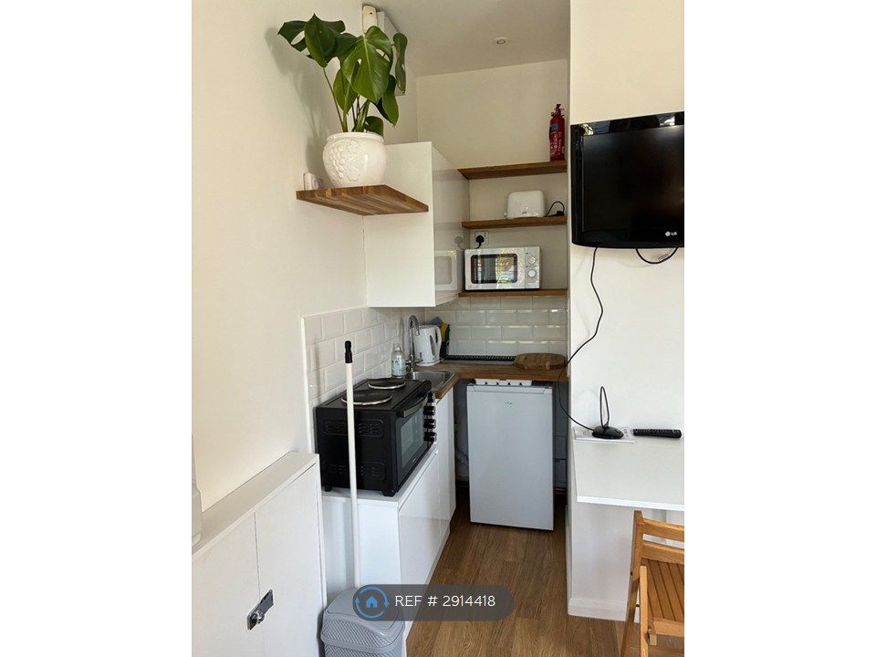 Property photo 1 of 4
