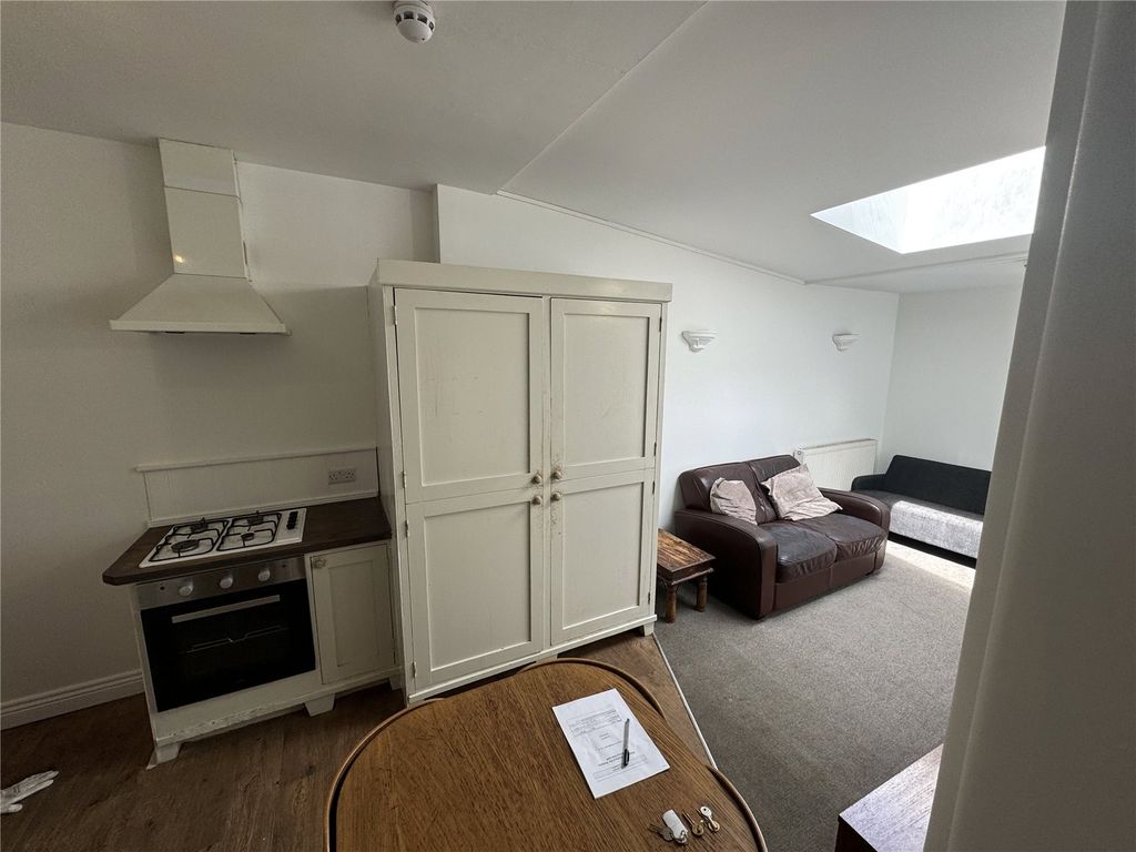 Property photo 1 of 12 Picture No. 16