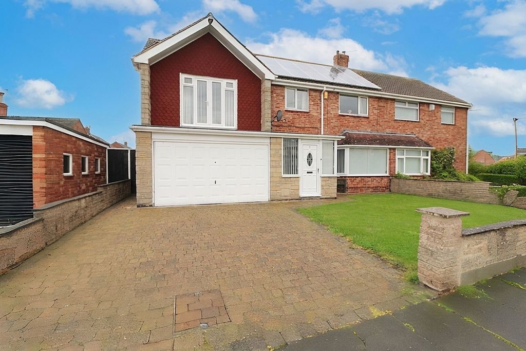 5 bed semi-detached house for saleStardale Avenue, Blyth NE24