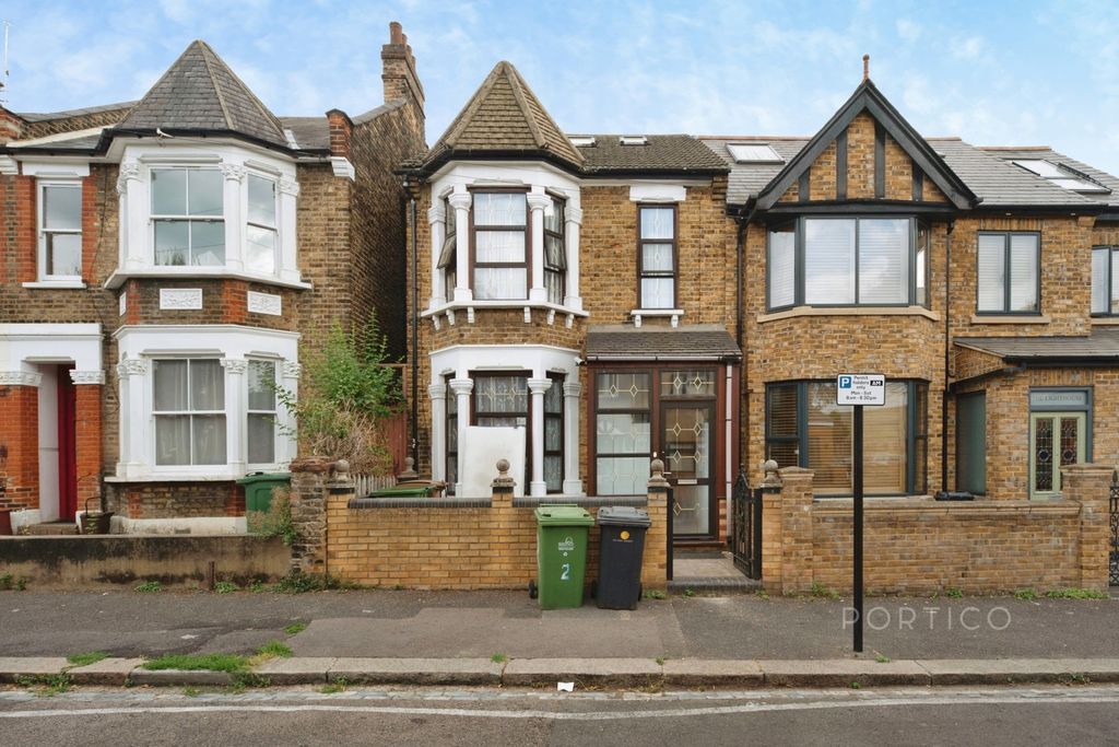 Property photo 1 of 20 External