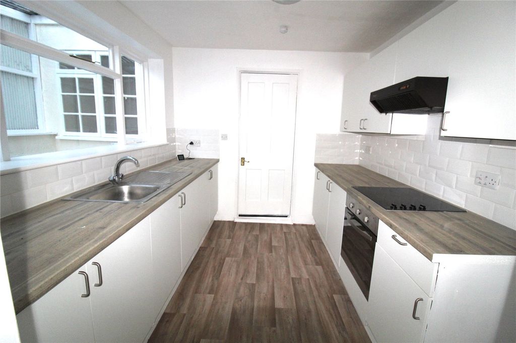 Property photo 2 of 11 Picture No. 05