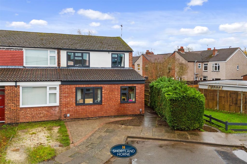 Property photo 1 of 28 30 Hendre Close (2 Of 28).Jpg