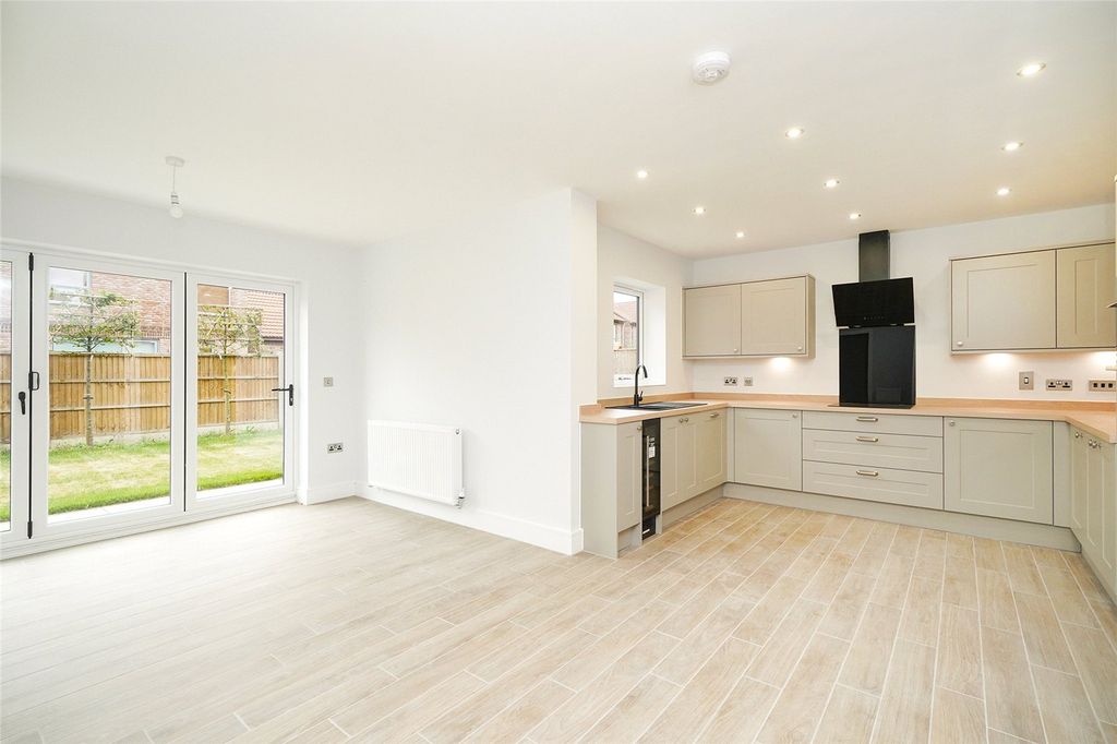 Property photo 3 of 15 Picture No. 08