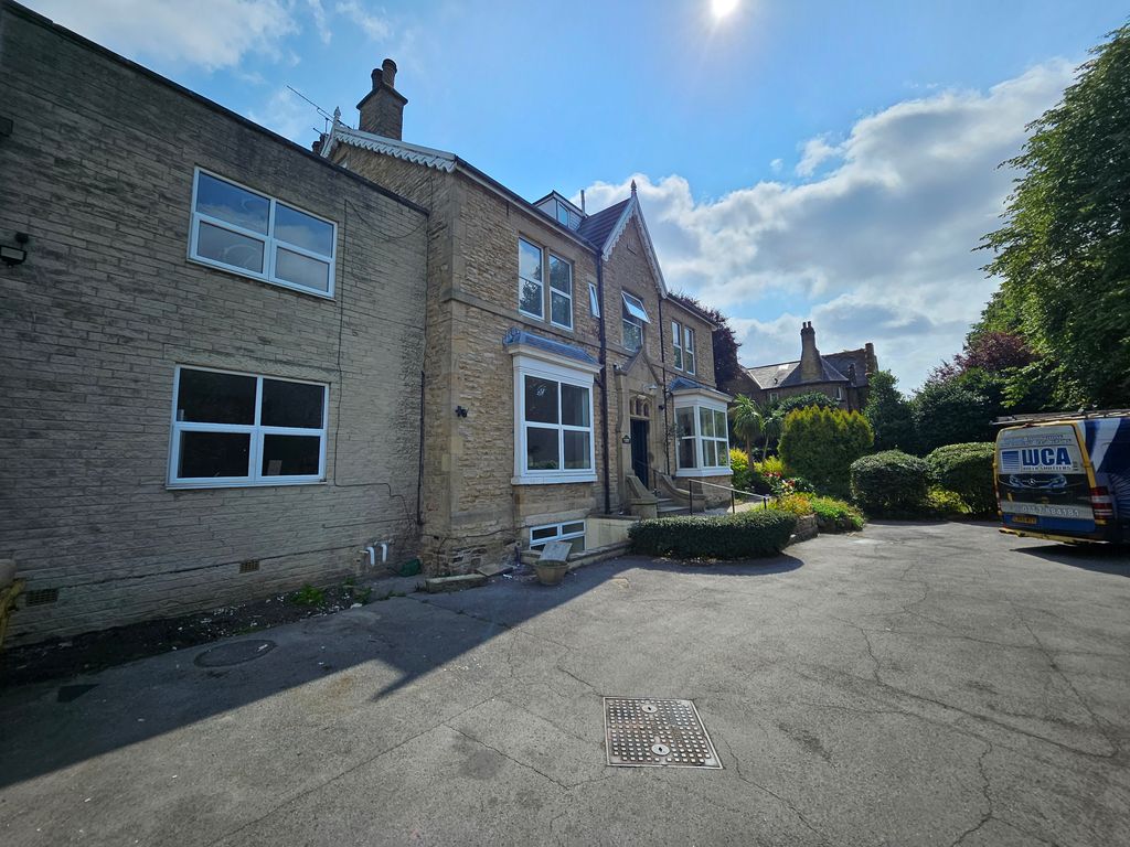 Property photo 2 of 30