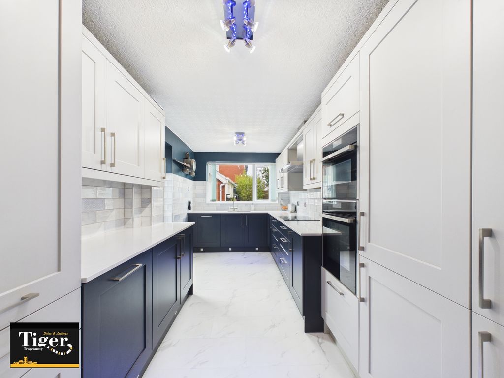 Property photo 1 of 31