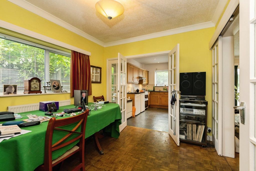 Property photo 3 of 18