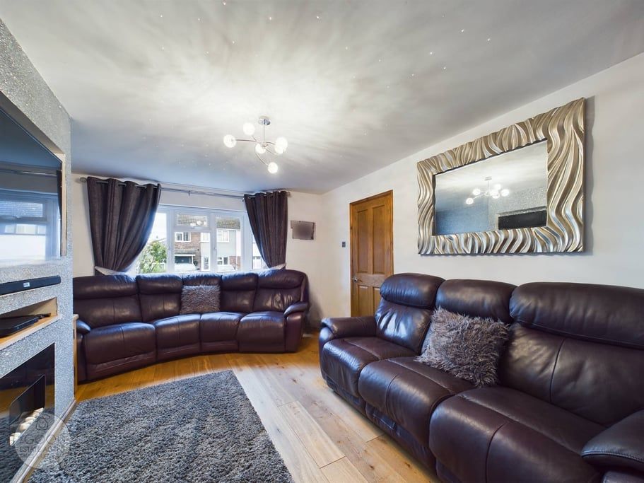 Property photo 3 of 19