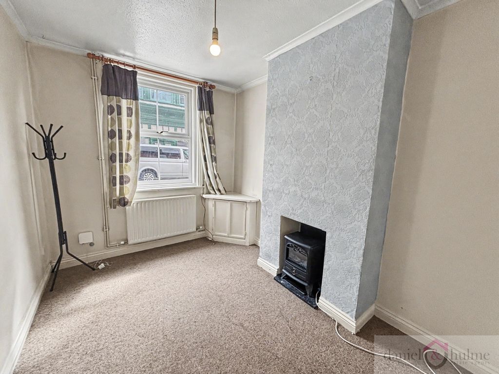 Property photo 2 of 14 Img_9106