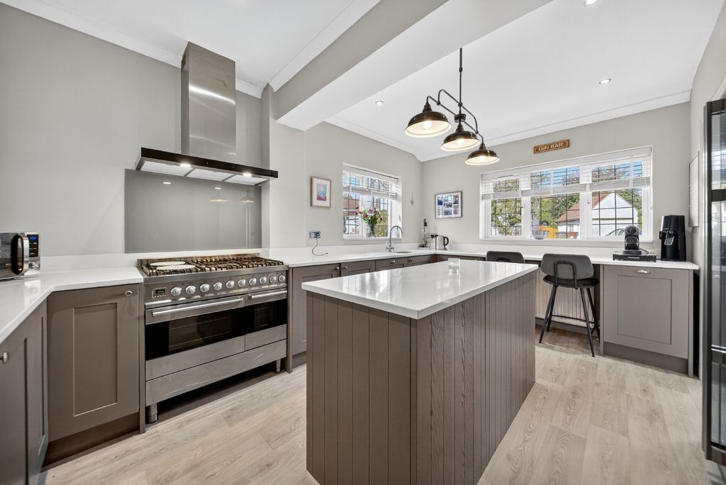 Property photo 2 of 25 Picture No. 06