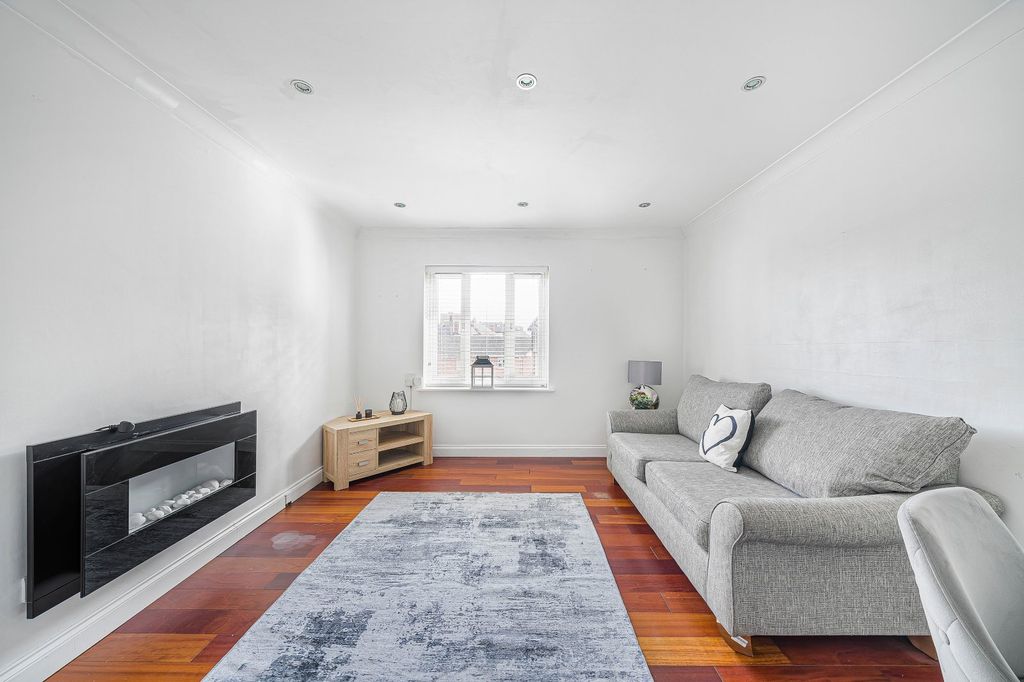 Property photo 2 of 18 Picture No. 06