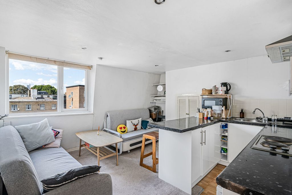 Property photo 1 of 13 Reception/Kitchen