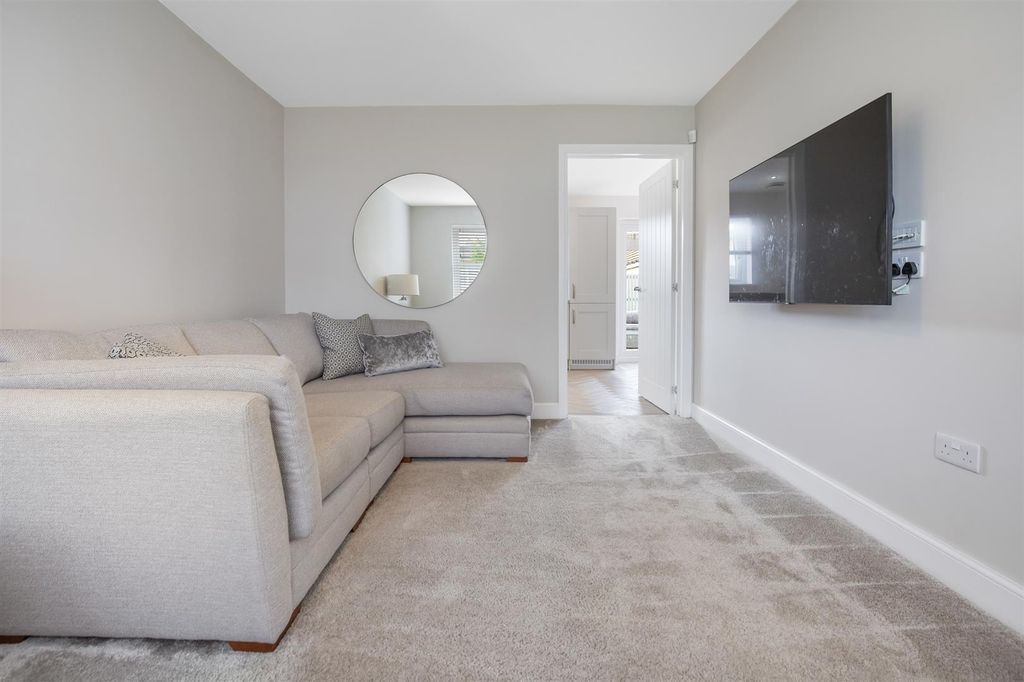 Property photo 3 of 33 Img_4568.Jpg