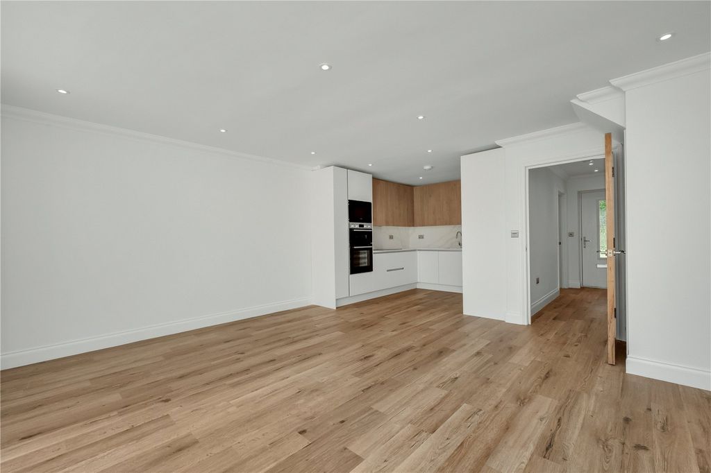 Property photo 3 of 13 Picture No. 19