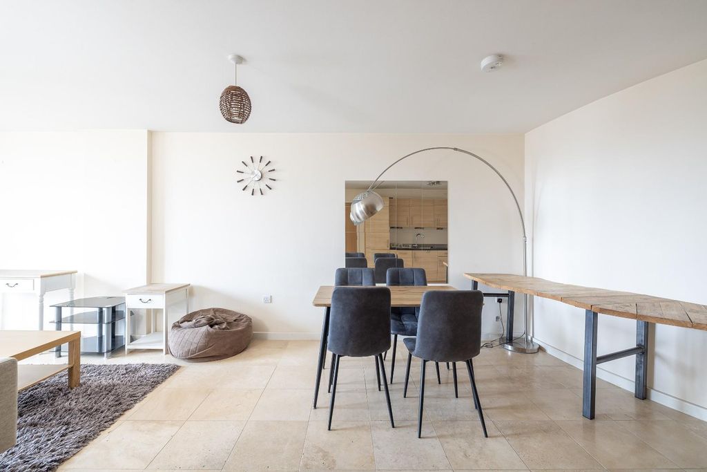 Property photo 1 of 11 Char5992.Jpg