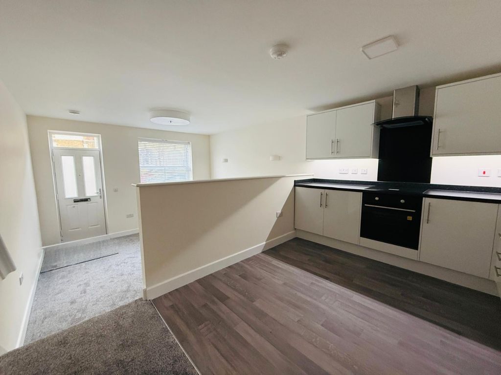 Property photo 2 of 9 4690354