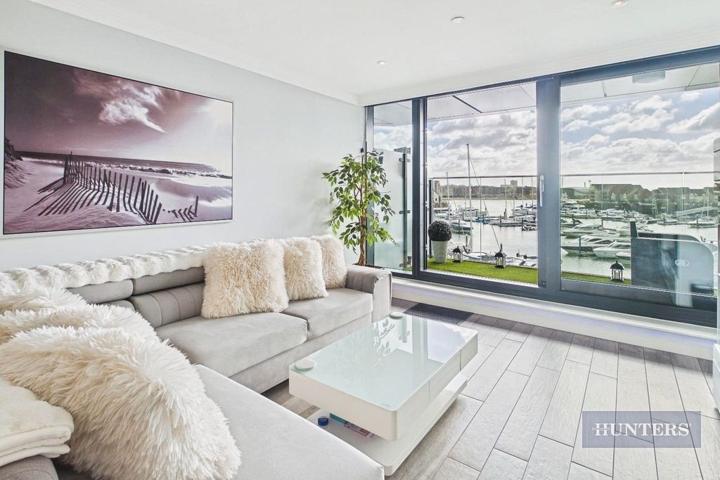 Property photo 2 of 33 Pbox-Img.Jpg